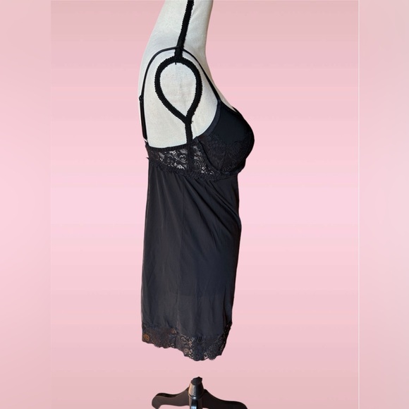 Victoria’s Secret Black Slip - Size 36C - Picture 5 of 12